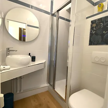 Apartment New Studio-15 Min Paris-balcon-parking