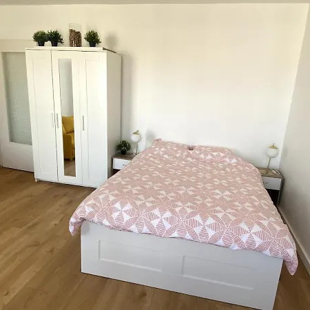 New Studio-15 Min Paris-balcon-parking