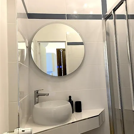 Apartment New Studio-15 Min Paris-balcon-parking