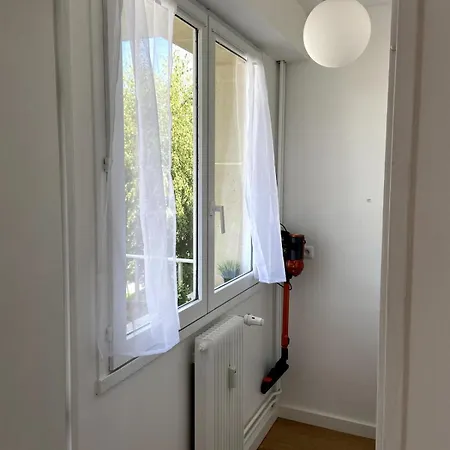 New Studio-15 Min Paris-balcon-parking Apartment Viroflay