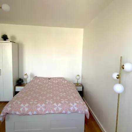 New Studio-15 Min Paris-balcon-parking Viroflay